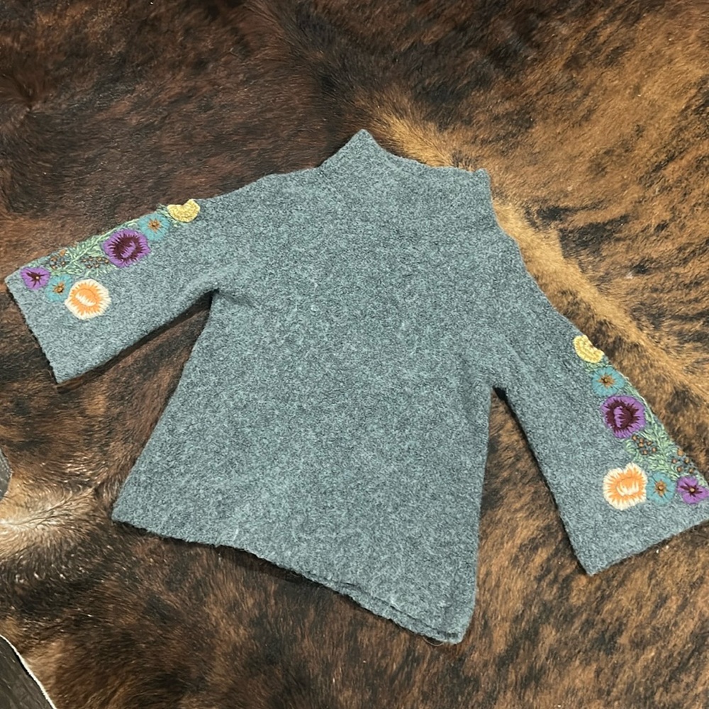 Sleeping on Snow Anthropologie Alpaca/Wool/Mohair Blend Floral Yarn Sweater - Picture 5 of 11